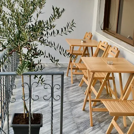 Albergue Me & Tirana