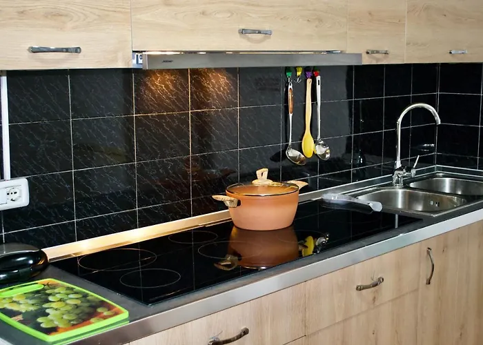 旅馆 Me & 地拉那