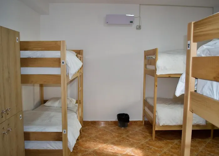 Hostal Me &